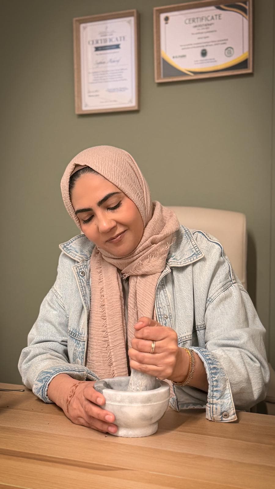 Hikma Wellness practitioner